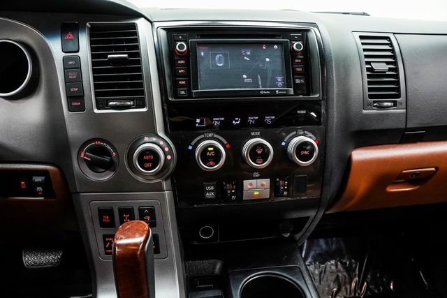 2014 Toyota Sequoia 4WD 5.7L FFV Platinum - 22986441 - 20