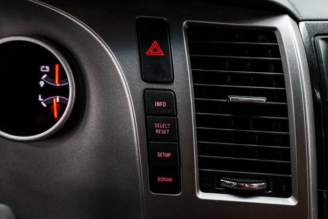 2014 Toyota Sequoia 4WD 5.7L FFV Platinum - 22986441 - 23