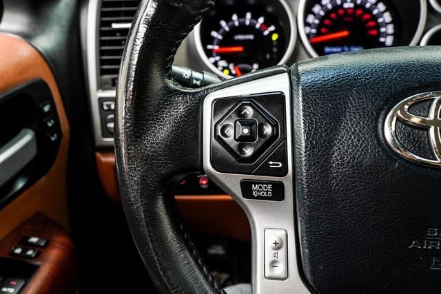 2014 Toyota Sequoia 4WD 5.7L FFV Platinum - 22986441 - 29