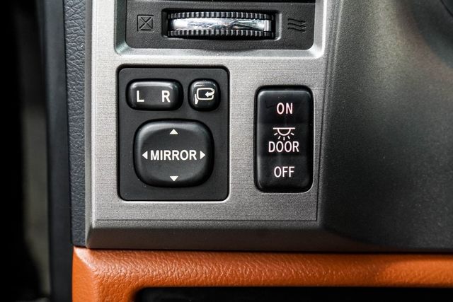 2014 Toyota Sequoia 4WD 5.7L FFV Platinum - 22986441 - 32