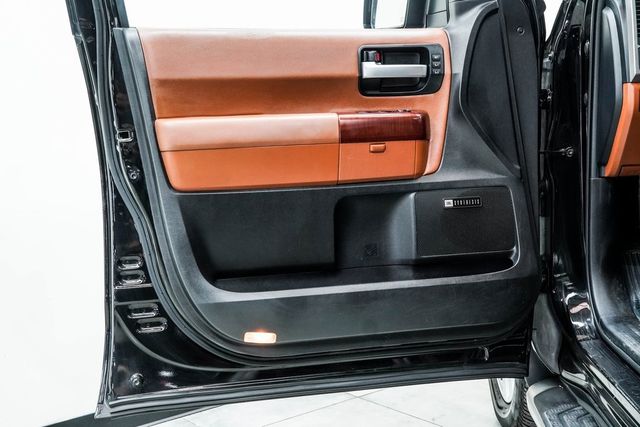 2014 Toyota Sequoia 4WD 5.7L FFV Platinum - 22986441 - 39