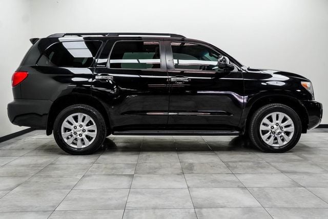 2014 Toyota Sequoia 4WD 5.7L FFV Platinum - 22986441 - 8