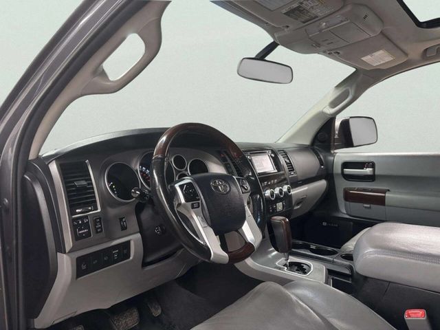 2014 Toyota Sequoia 4WD 5.7L FFV Platinum - 22987384 - 11