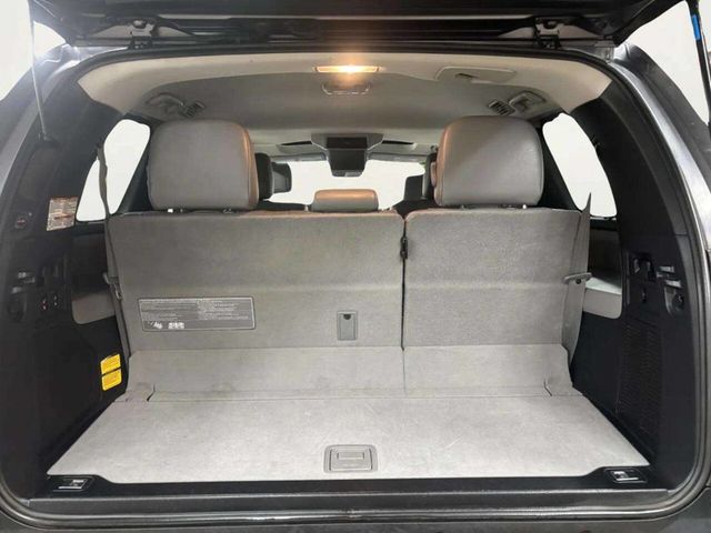 2014 Toyota Sequoia 4WD 5.7L FFV Platinum - 22987384 - 19