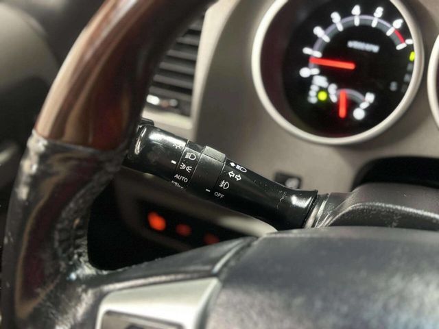 2014 Toyota Sequoia 4WD 5.7L FFV Platinum - 22987384 - 46