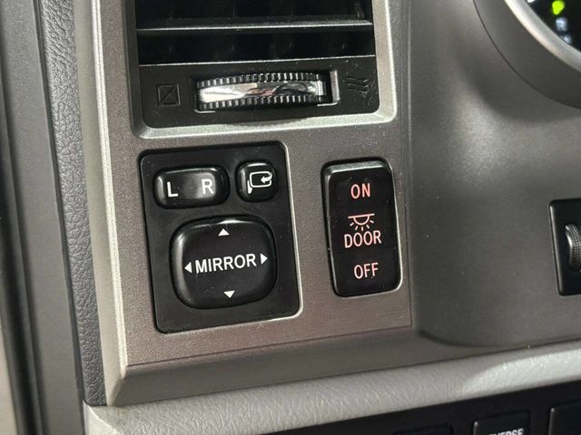 2014 Toyota Sequoia 4WD 5.7L FFV Platinum - 22987384 - 51