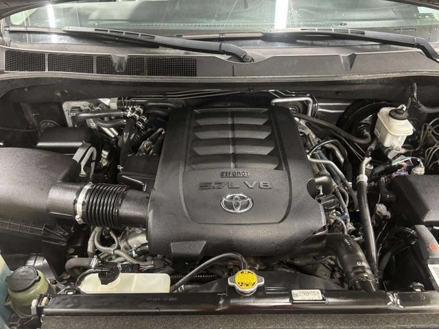 2014 Toyota Sequoia 4WD 5.7L FFV Platinum - 22987384 - 8