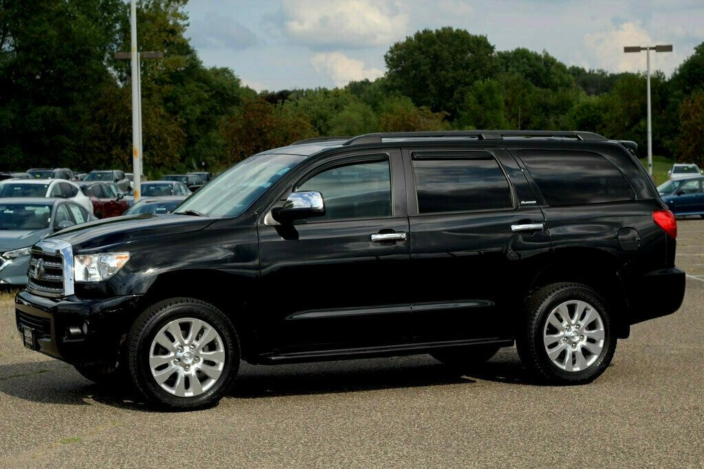 2014 Toyota Sequoia Platinum photo 17