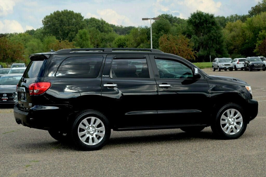 2014 Toyota Sequoia Platinum photo 3