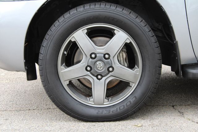 2014 Toyota Sequoia RWD 5.7L SR5 - 22910654 - 33