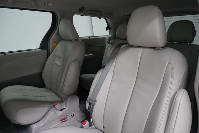 2014 Toyota Sienna  - 23006066 - 11