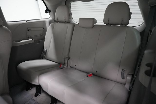 2014 Toyota Sienna  - 23006066 - 12