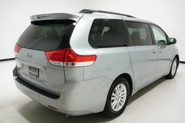 2014 Toyota Sienna  - 23006066 - 3