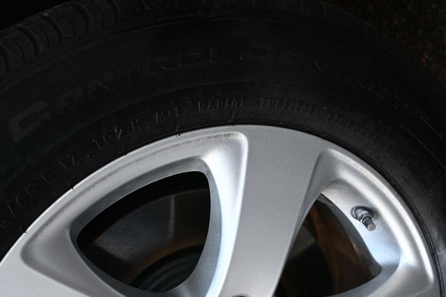 2014 Toyota Sienna 5dr 7-Passenger Van V6 LE FWD Mobility - 22940400 - 11