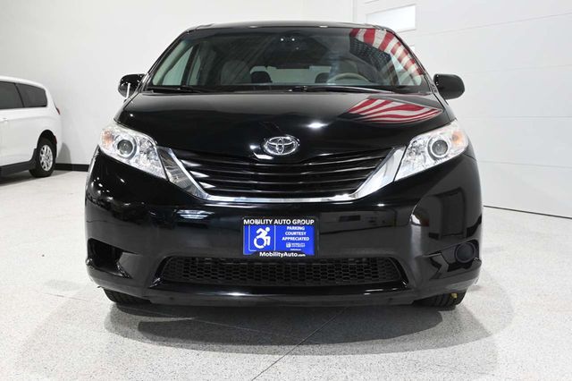 2014 Toyota Sienna 5dr 7-Passenger Van V6 LE FWD Mobility - 23007353 - 3