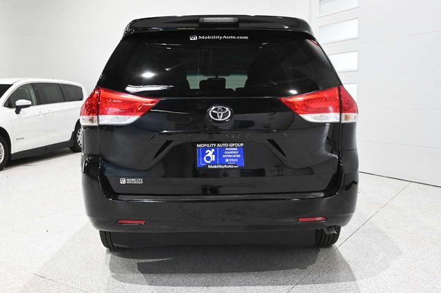 2014 Toyota Sienna 5dr 7-Passenger Van V6 LE FWD Mobility - 23007353 - 6