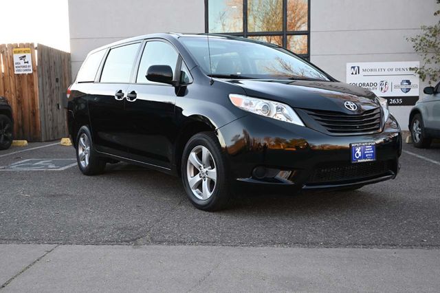 2014 Toyota Sienna 5dr 7-Passenger Van V6 L FWD - 22951131 - 2