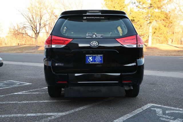 2014 Toyota Sienna 5dr 7-Passenger Van V6 L FWD - 22951131 - 6