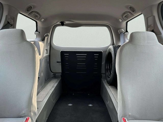 2014 Toyota Sienna 5dr 7-Passenger Van V6 L FWD - 23038738 - 28
