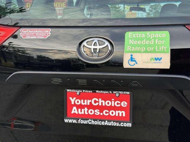 2014 Toyota Sienna 5dr 7-Passenger Van V6 L FWD - 23038738 - 30