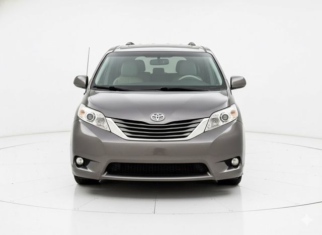 2014 Toyota Sienna 5dr 7-Passenger Van V6 Ltd FWD - 22945061 - 1