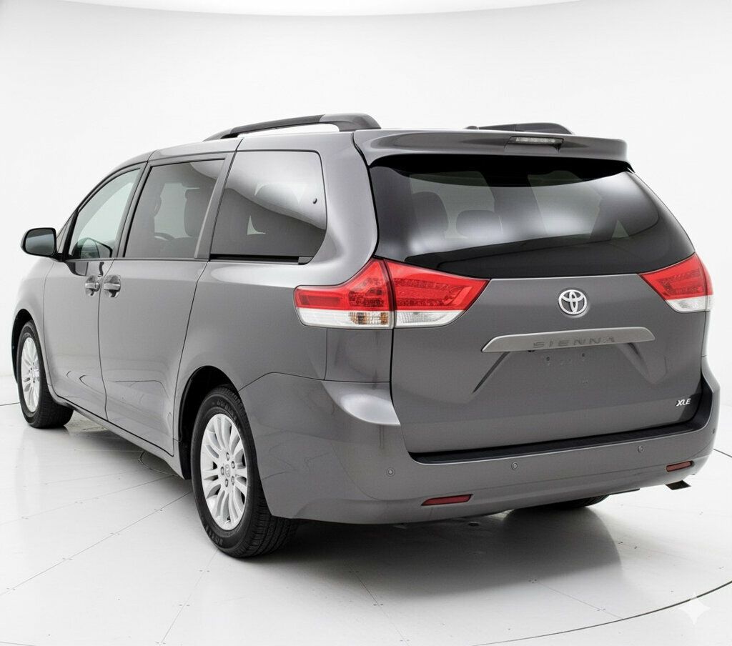2014 Toyota Sienna 5dr 7-Passenger Van V6 Ltd FWD - 22945061 - 3