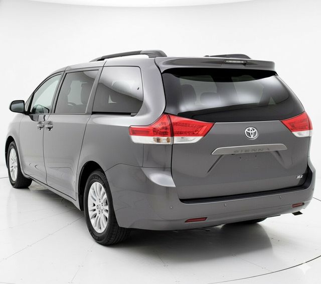 2014 Toyota Sienna 5dr 7-Passenger Van V6 Ltd FWD - 22945061 - 3