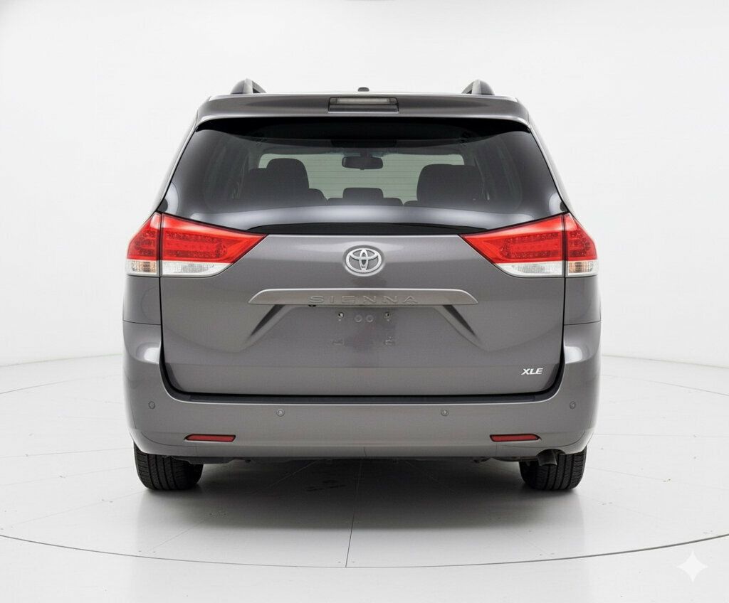 2014 Toyota Sienna 5dr 7-Passenger Van V6 Ltd FWD - 22945061 - 4