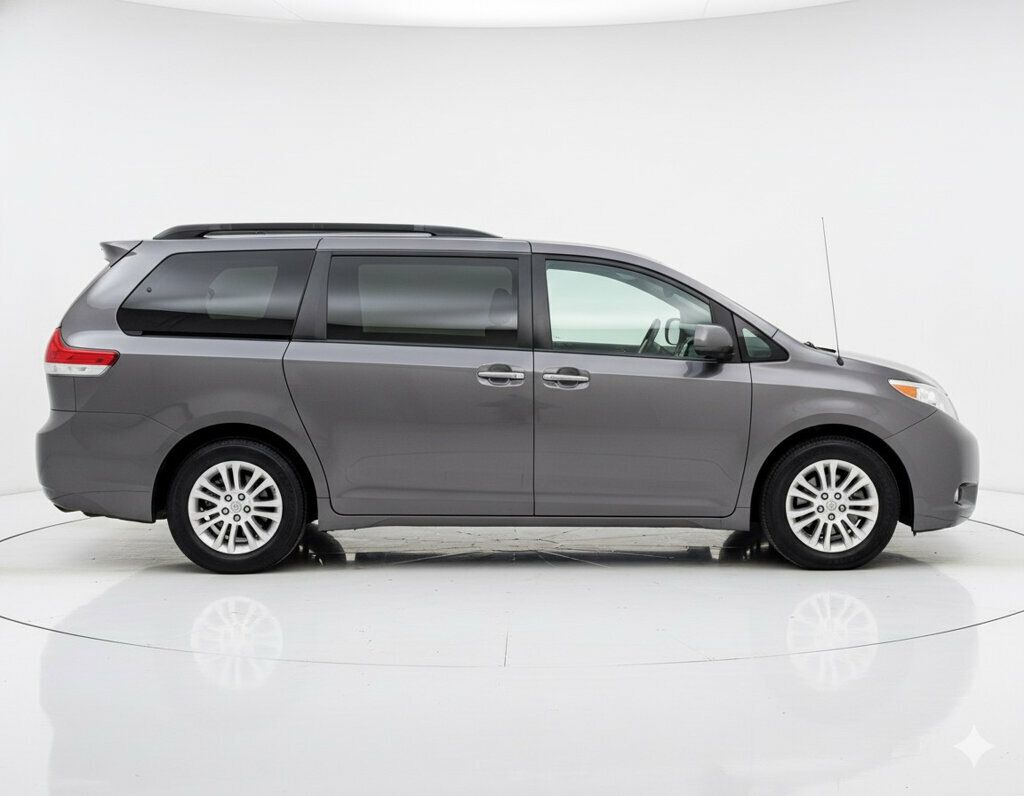 2014 Toyota Sienna 5dr 7-Passenger Van V6 Ltd FWD - 22945061 - 5