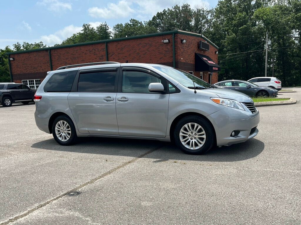 2014 Toyota Sienna 5dr 7-Passenger Van V6 XLE AAS FWD - 22877689 - 2