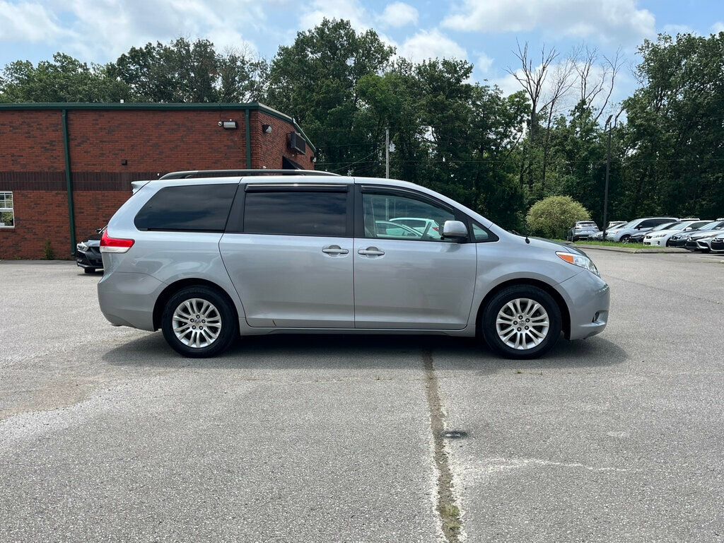 2014 Toyota Sienna 5dr 7-Passenger Van V6 XLE AAS FWD - 22877689 - 3