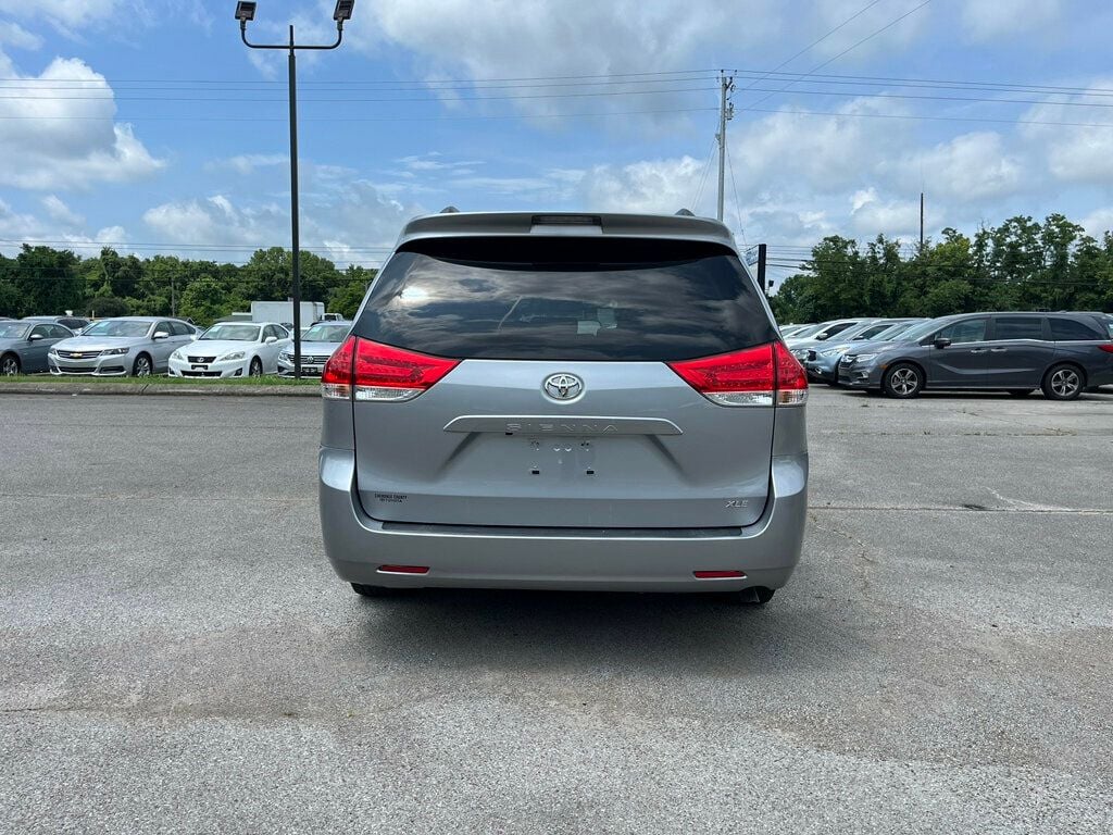 2014 Toyota Sienna 5dr 7-Passenger Van V6 XLE AAS FWD - 22877689 - 5