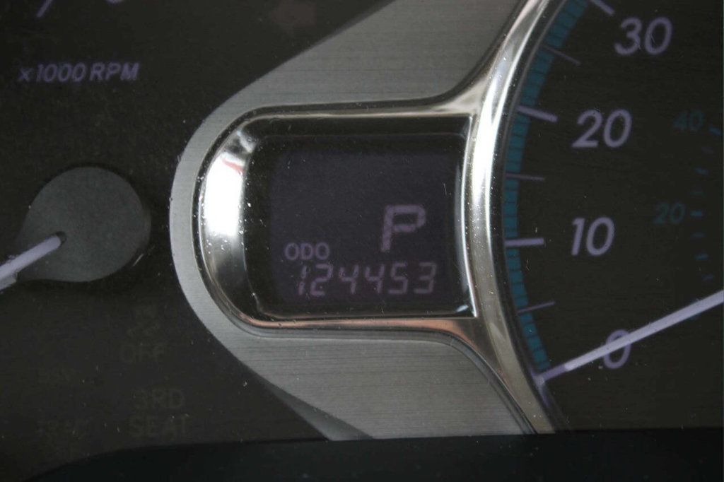 2014 Toyota Sienna 5dr 7-Passenger Van V6 XLE AWD - 22928590 - 26