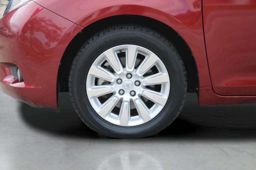 2014 Toyota Sienna 5dr 7-Passenger Van V6 XLE AWD - 22928590 - 8