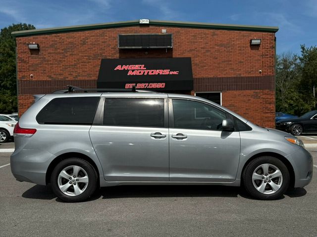 2014 Toyota Sienna 5dr 8-Passenger Van V6 LE FWD - 22885007 - 1