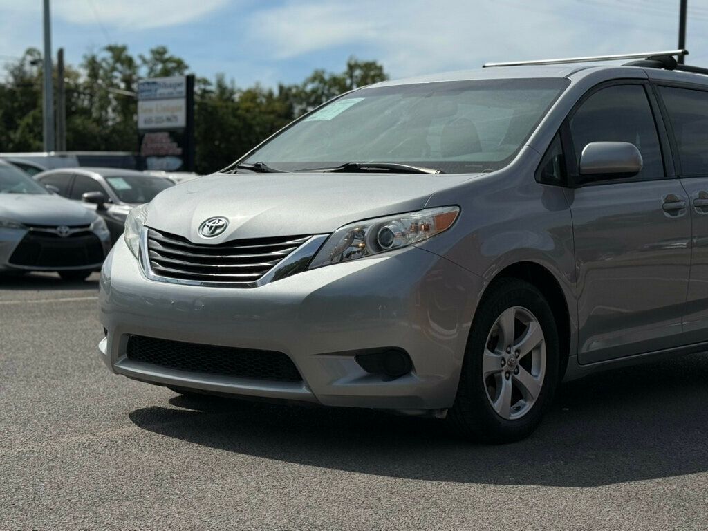 2014 Toyota Sienna 5dr 8-Passenger Van V6 LE FWD - 22885007 - 7