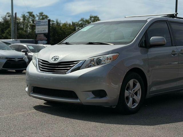 2014 Toyota Sienna 5dr 8-Passenger Van V6 LE FWD - 22885007 - 7