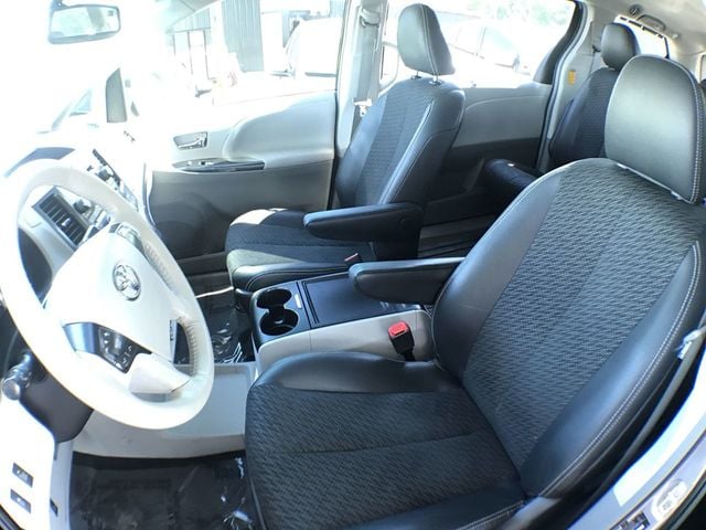 2014 Toyota Sienna 5dr 8-Passenger Van V6 SE FWD - 22634422 - 13