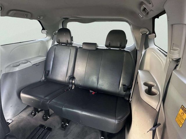 2014 Toyota Sienna 5dr 8-Passenger Van V6 SE FWD - 22952515 - 14