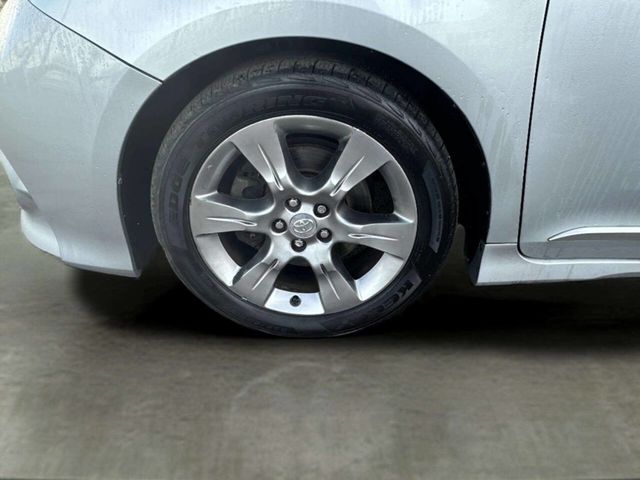 2014 Toyota Sienna 5dr 8-Passenger Van V6 SE FWD - 22952515 - 26