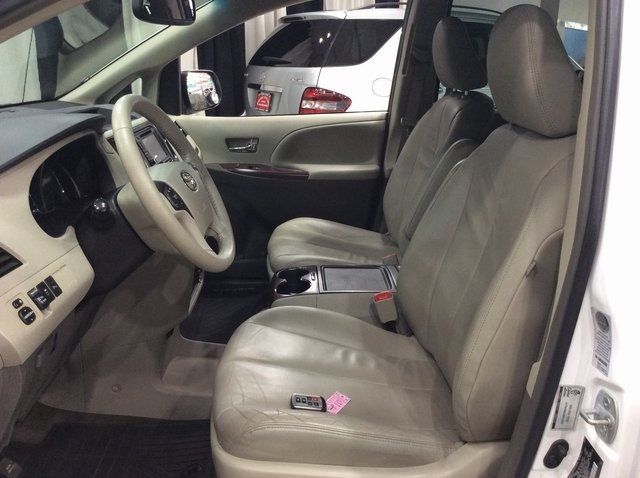 2014 Toyota Sienna 5dr 8-Passenger Van V6 XLE FWD - 22277456 - 10