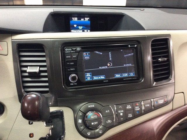 2014 Toyota Sienna 5dr 8-Passenger Van V6 XLE FWD - 22277456 - 14