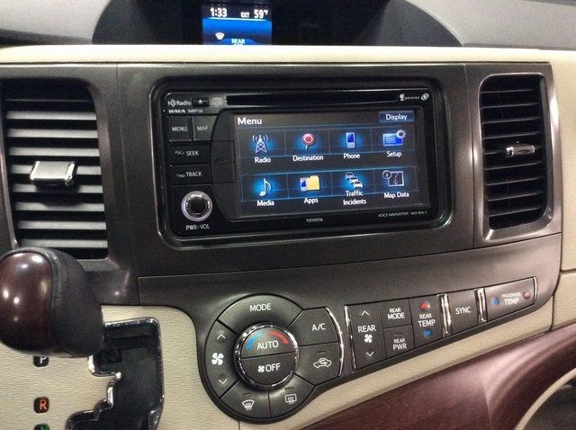 2014 Toyota Sienna 5dr 8-Passenger Van V6 XLE FWD - 22277456 - 15