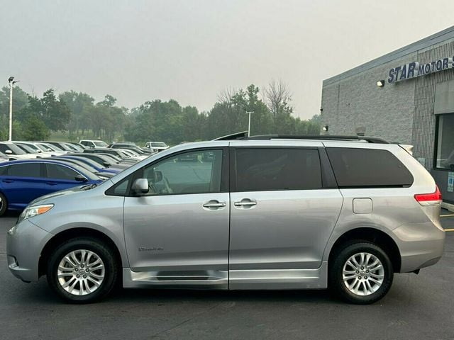 2014 Toyota Sienna 5dr 8-Passenger Van V6 XLE FWD - 23040004 - 22