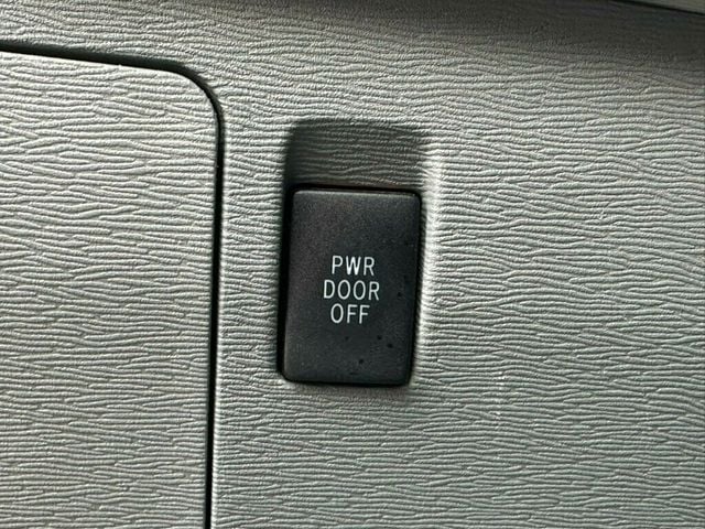 2014 Toyota Sienna 5dr 8-Passenger Van V6 XLE FWD - 23040004 - 34