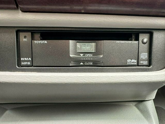 2014 Toyota Sienna 5dr 8-Passenger Van V6 XLE FWD - 23040004 - 36
