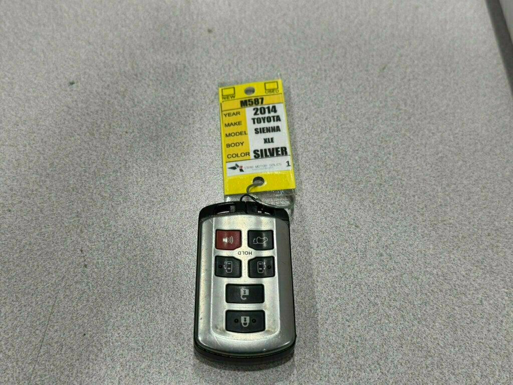 2014 Toyota Sienna 5dr 8-Passenger Van V6 XLE FWD - 23040004 - 42