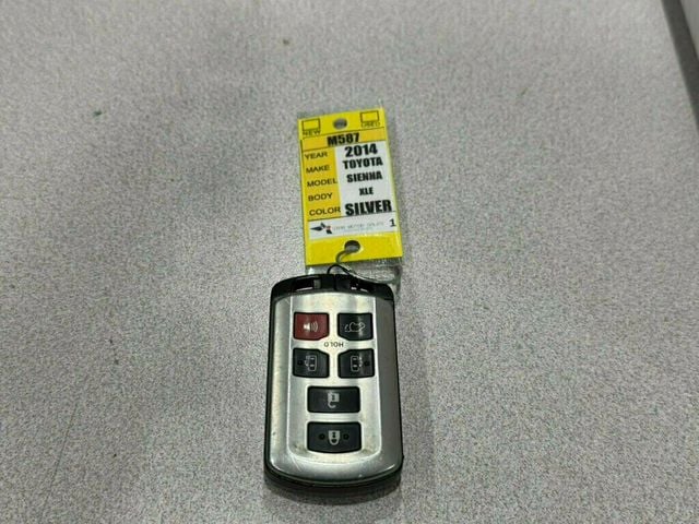 2014 Toyota Sienna 5dr 8-Passenger Van V6 XLE FWD - 23040004 - 42