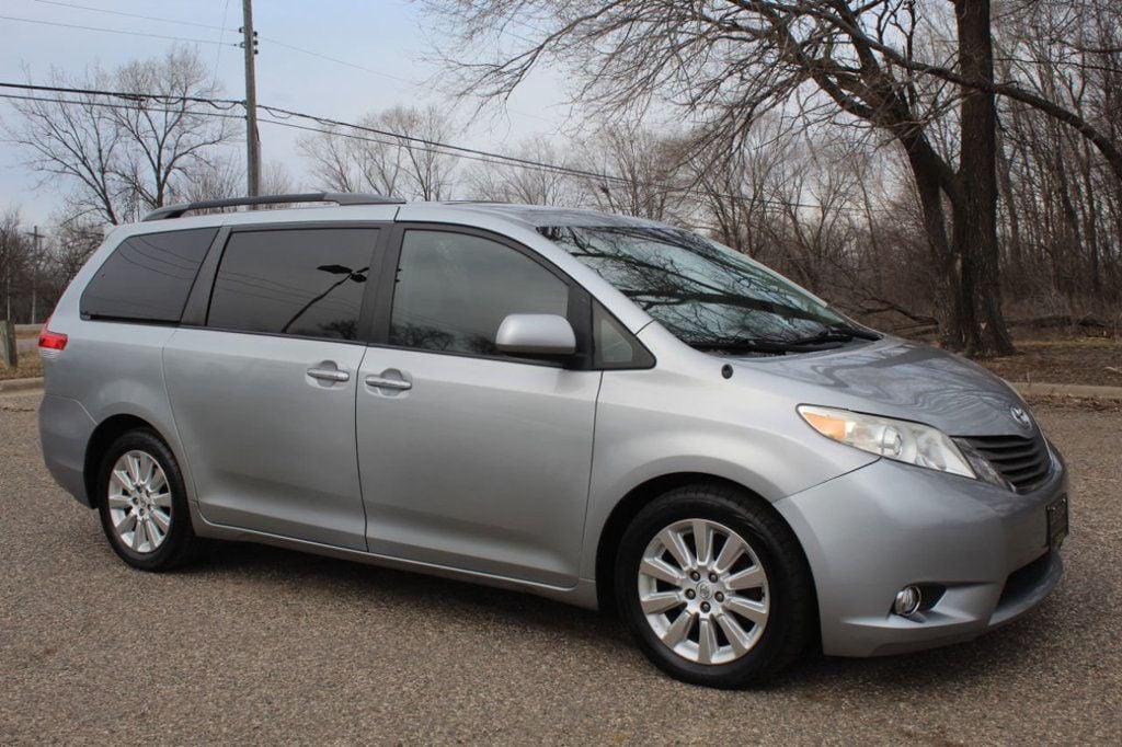 2014 toyota best sale sienna xle v6