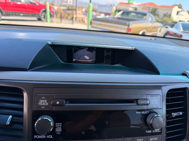 2014 Toyota Sienna LE - 22922269 - 26